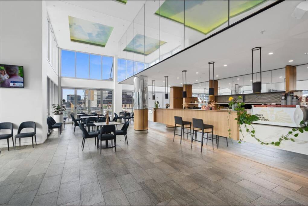 Lovely 2- Bedroom Rental Unit With Free Parking Brisbane Eksteriør billede